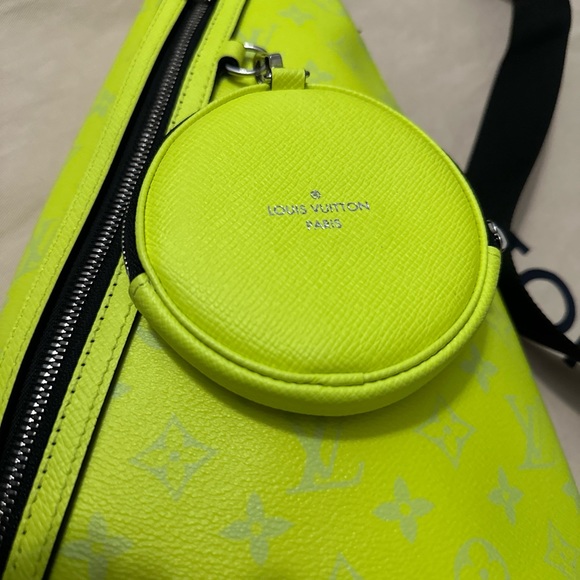 Louis Vuitton Duo Slingbag - Picture 3 of 7